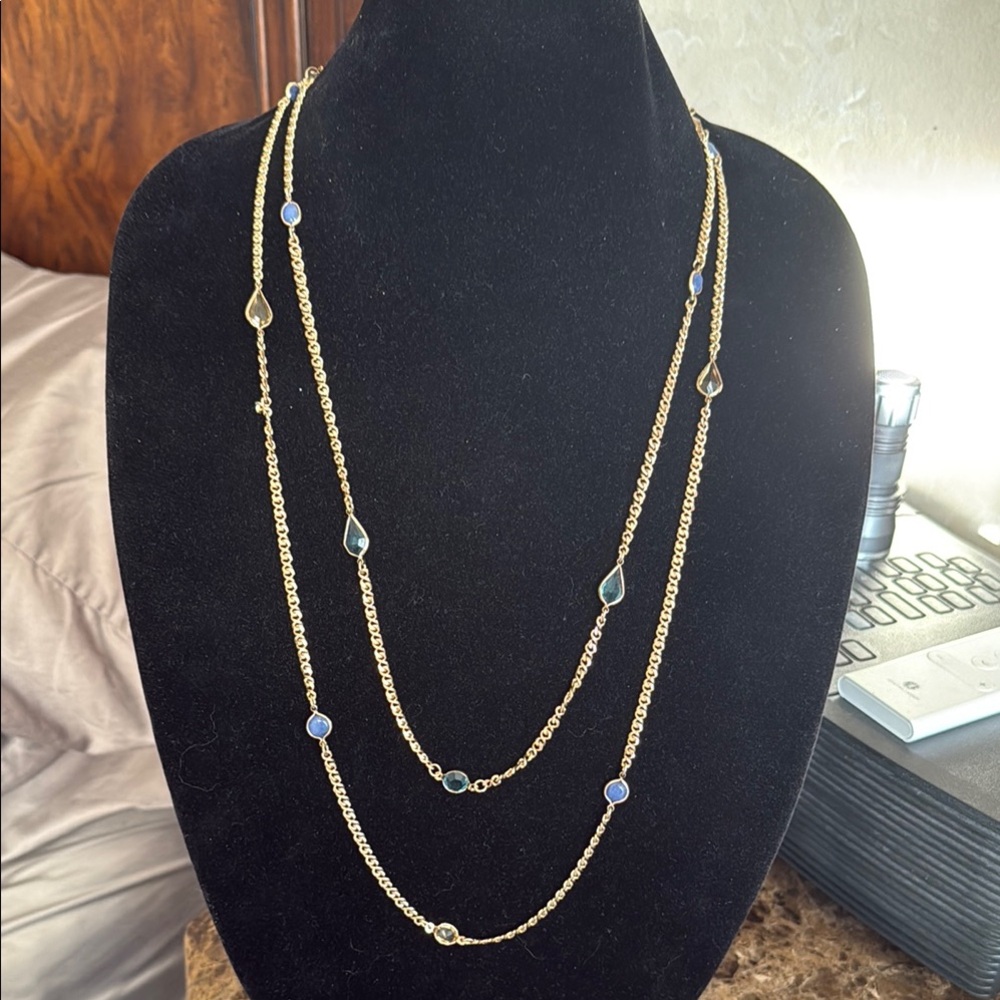 Elegant Gold and Blue Gemstone Necklace